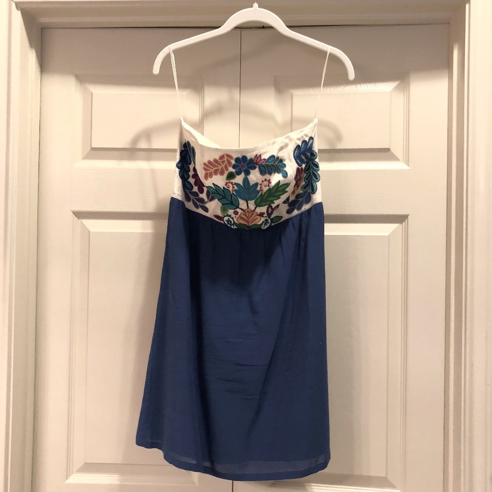 Strapless, party dress.